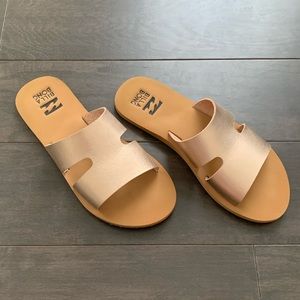 Billabong Rose Gold Sandals Sz 7 Great cond!